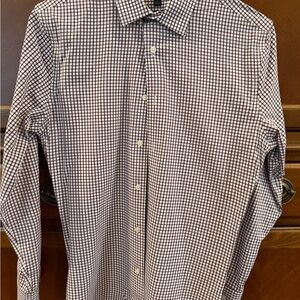Banana Republic Wrinkle Resistant Athletic Fit Plaid Button-Down Shirt